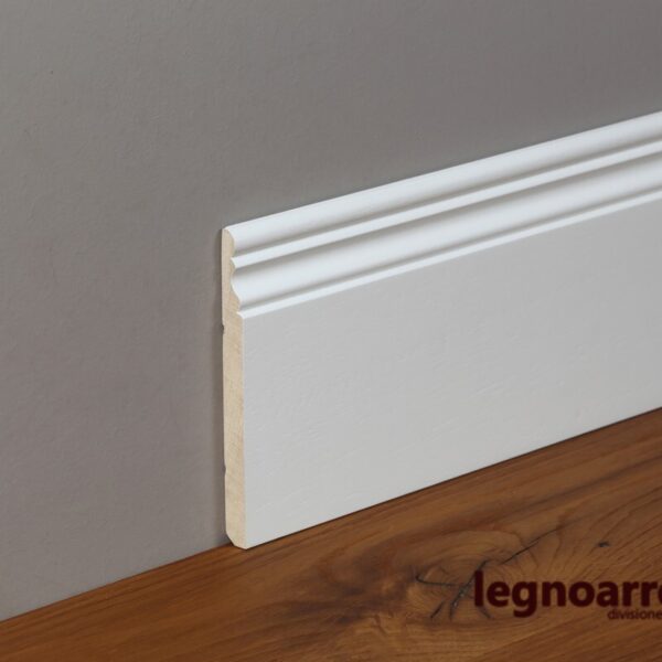 Battiscopa/zoccolino Ducale laccato bianco in legno massello stile inglese 140 x 13 mm Roma Milano