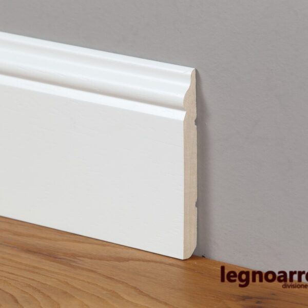 Battiscopa/zoccolino Ducale laccato bianco in legno massello Ayous stile inglese 120 x 13 mm Roma Milano