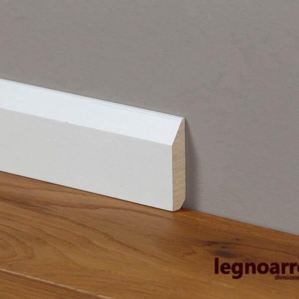Battiscopa/zoccolino Ducale laccato bianco in legno massello di Ayous stile moderno 60 x 13 mm Roma Milano